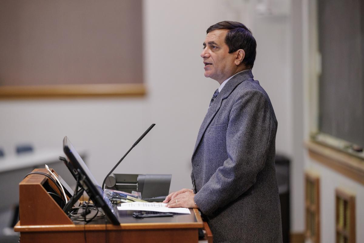 Lehigh Business Dean Manoj Malhotra