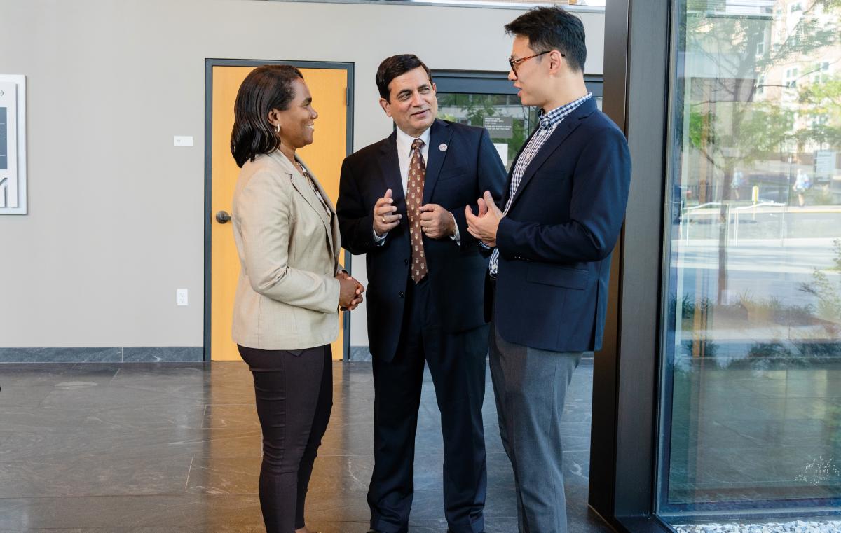 Lehigh Business Dean Manoj Malhotra and alumni