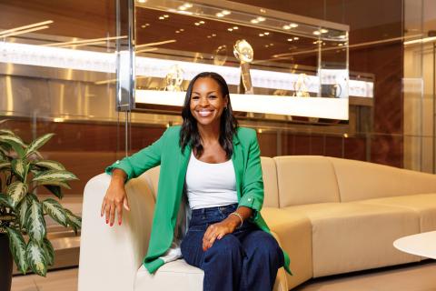 Jade Burroughs '06