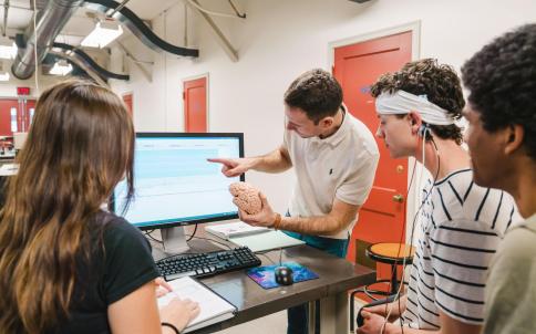 students in the Engineering Physiology Lab